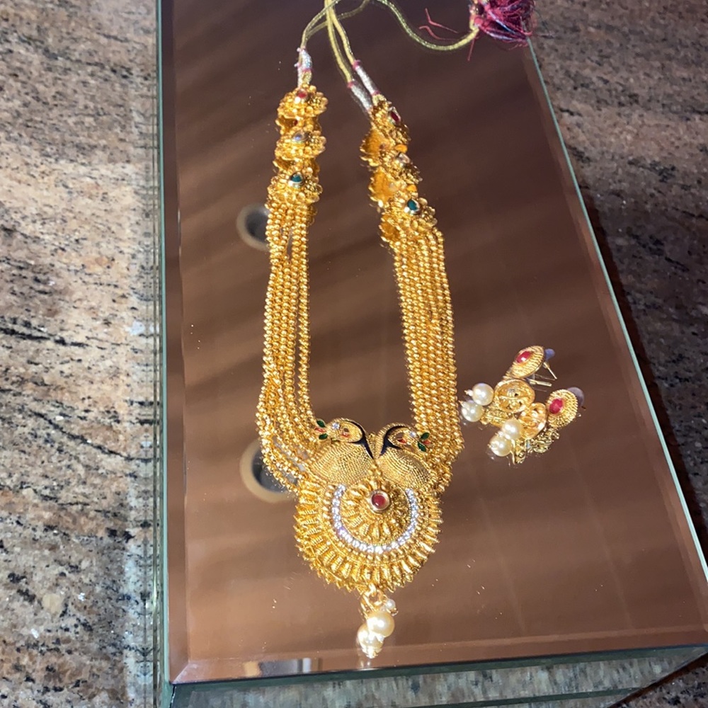 Jewelry - Picture 3 of 4